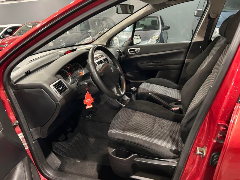 PEUGEOT 307 1.4I - 16V 95CH 