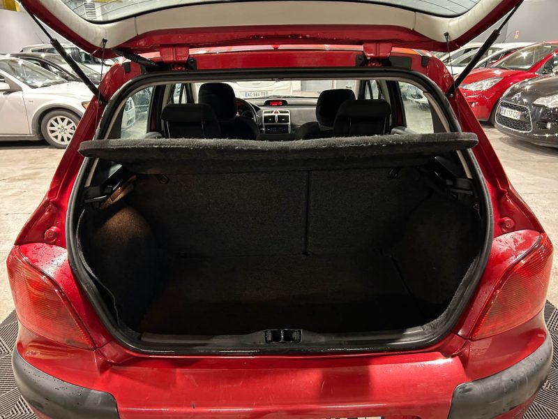 PEUGEOT 307 1.4I - 16V 95CH 