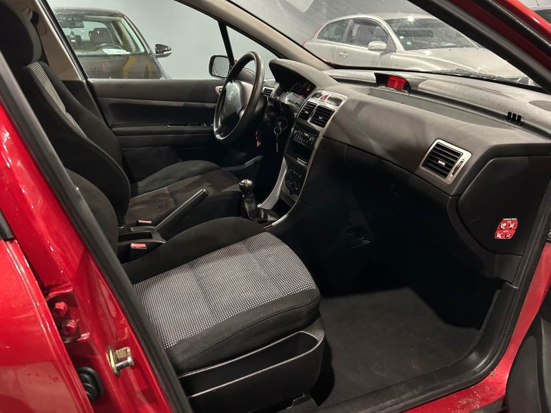 PEUGEOT 307 1.4I - 16V 95CH 