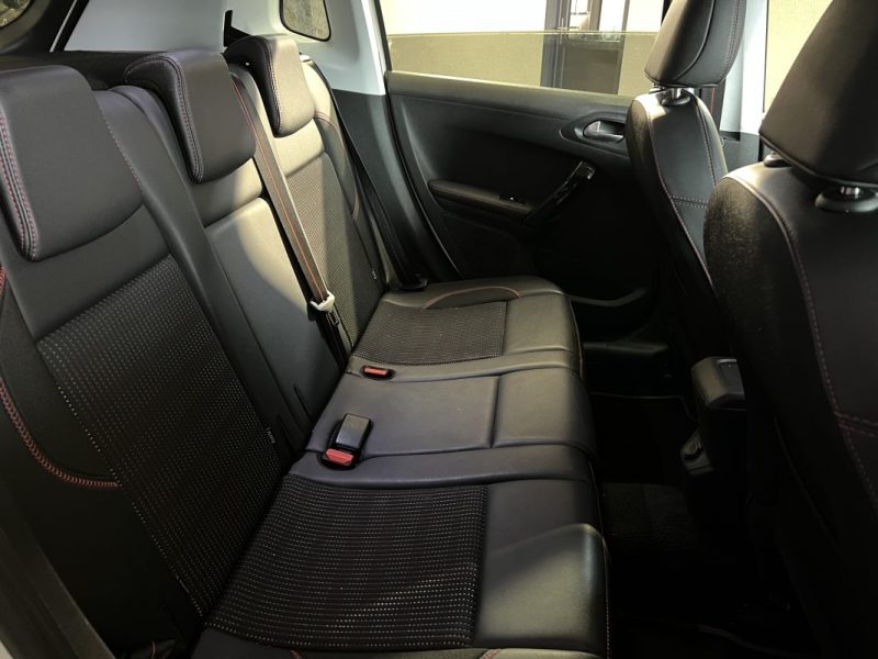 PEUGEOT 2008 1.6 HDI 120 GT LINE - GPS - CAMERA DE RECUL - SUIVI FACTURES  