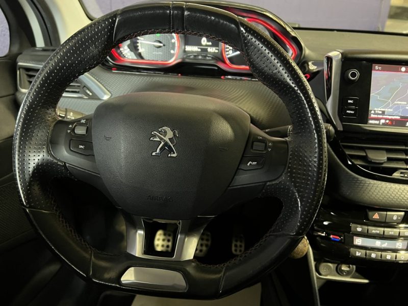 PEUGEOT 2008 1.6 HDI 120 GT LINE - GPS - CAMERA DE RECUL - SUIVI FACTURES  