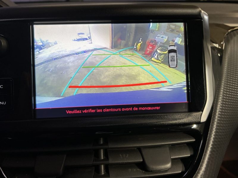 PEUGEOT 2008 1.6 HDI 120 GT LINE - GPS - CAMERA DE RECUL - SUIVI FACTURES  