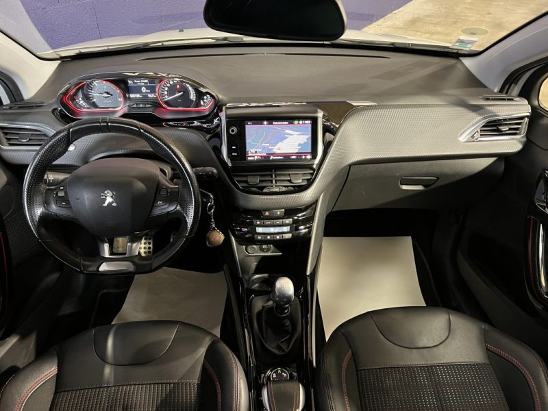 PEUGEOT 2008 1.6 HDI 120 GT LINE - GPS - CAMERA DE RECUL - SUIVI FACTURES  