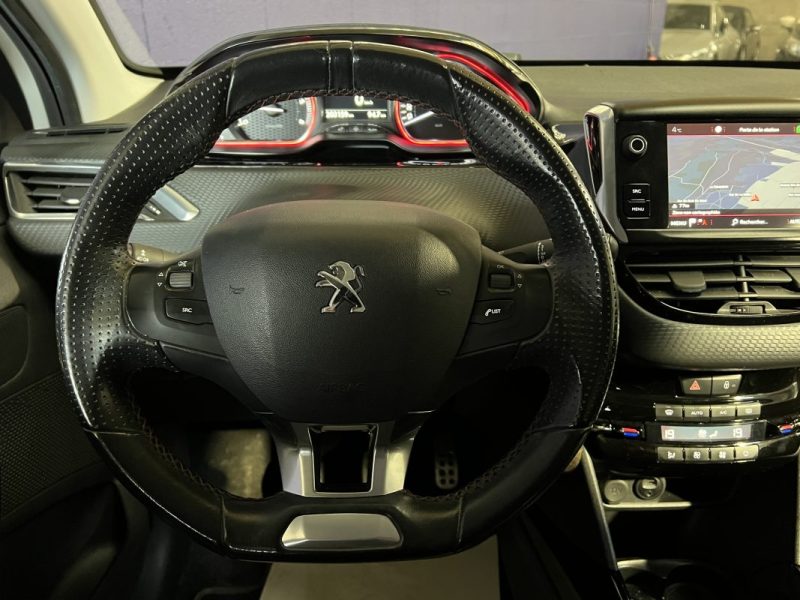 PEUGEOT 2008 1.6 HDI 120 GT LINE - GPS - CAMERA DE RECUL - SUIVI FACTURES  