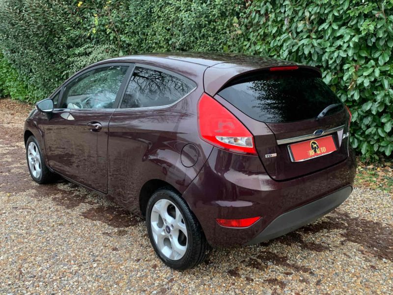 FORD FIESTA 6 1600 TDCI 95 TREND 2010