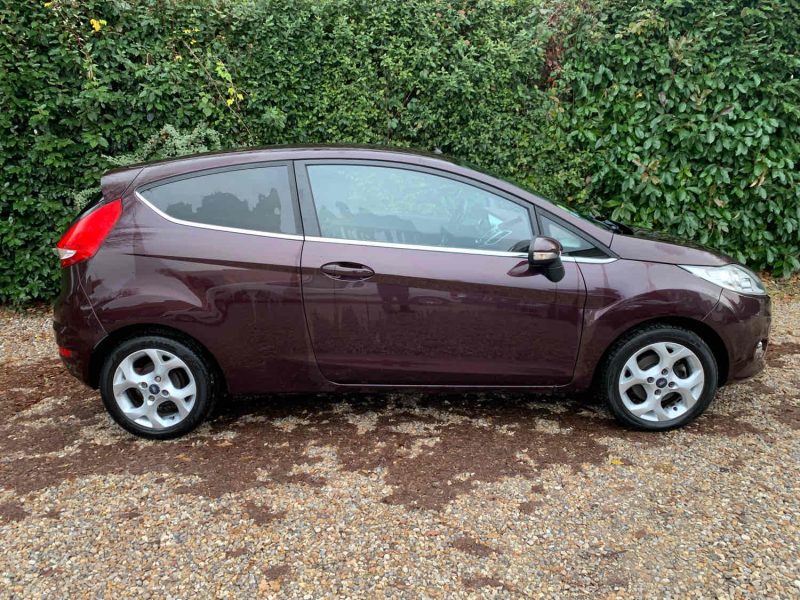 FORD FIESTA 6 1600 TDCI 95 TREND 2010