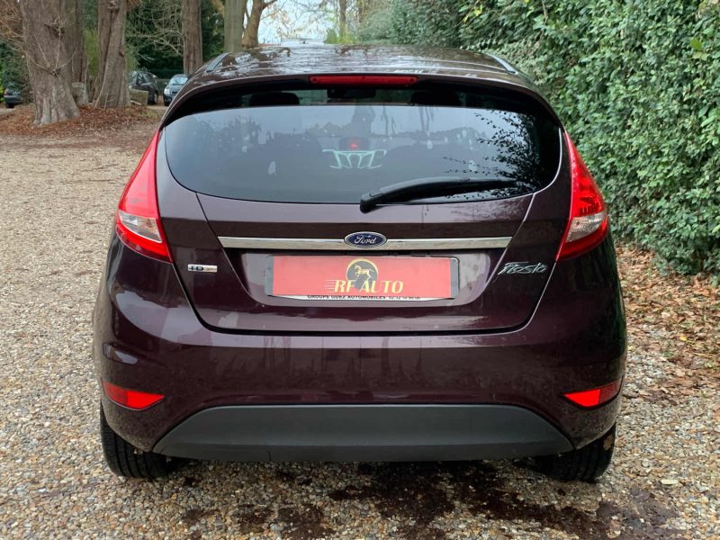 FORD FIESTA 6 1600 TDCI 95 TREND 2010