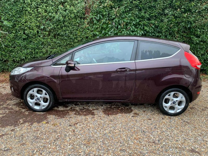 FORD FIESTA 6 1600 TDCI 95 TREND 2010