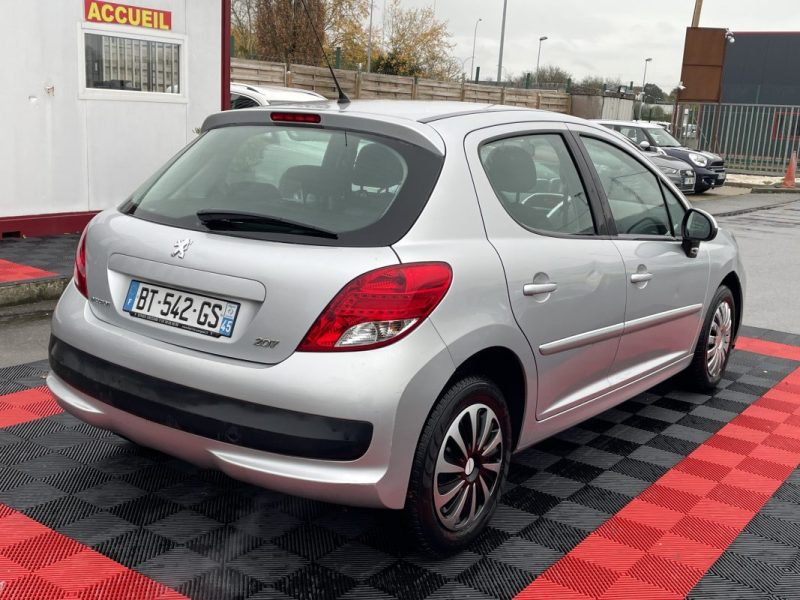 PEUGEOT 207 1.4 1360CM3 75CV    GARANTIE 3/12 MOIS 2011