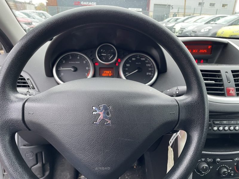 PEUGEOT 207 1.4 1360CM3 75CV    GARANTIE 3/12 MOIS 2011