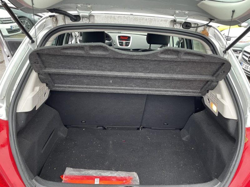 PEUGEOT 207 1.4 1360CM3 75CV    GARANTIE 3/12 MOIS 2011