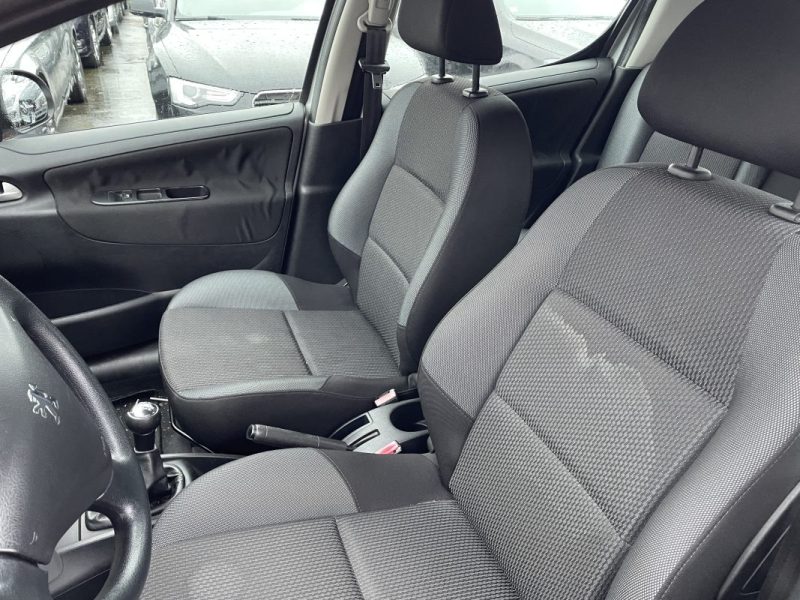PEUGEOT 207 1.4 1360CM3 75CV    GARANTIE 3/12 MOIS 2011