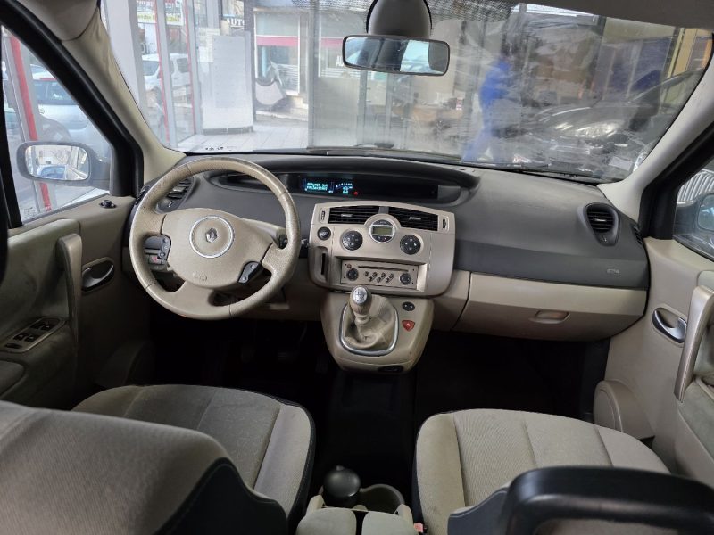 RENAULT SCENIC EXPRESSION 1.9DCI 130CH ANNEE 2008 187000KM