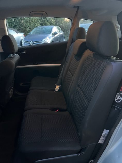 TOYOTA COROLLA-V 115 D-4D