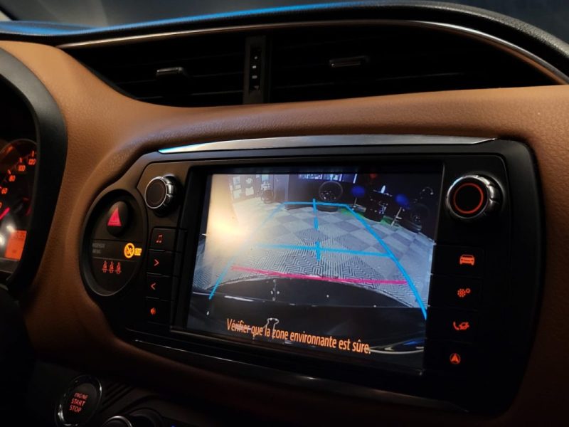 TOYOTA YARIS 1.3 VVTI 100CV BVM6 LOUNGE TOIT PANO / CAMERA