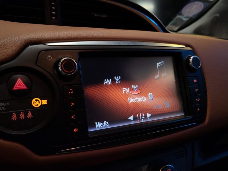 TOYOTA YARIS 1.3 VVTI 100CV BVM6 LOUNGE TOIT PANO / CAMERA