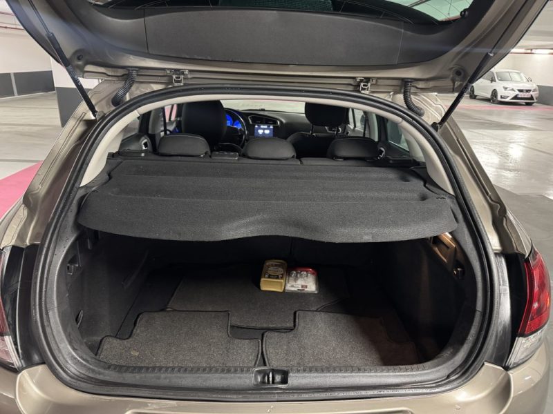 CITROEN C4 - 2 1.2 130 FEEL 2017
