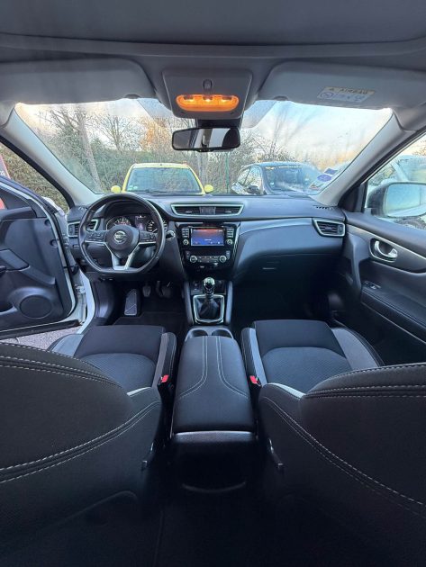 NISSAN QASHQAI 1.2 DIG-T 115 VISIA - CAMERA 360 - TOIT PANORAMIQUE 