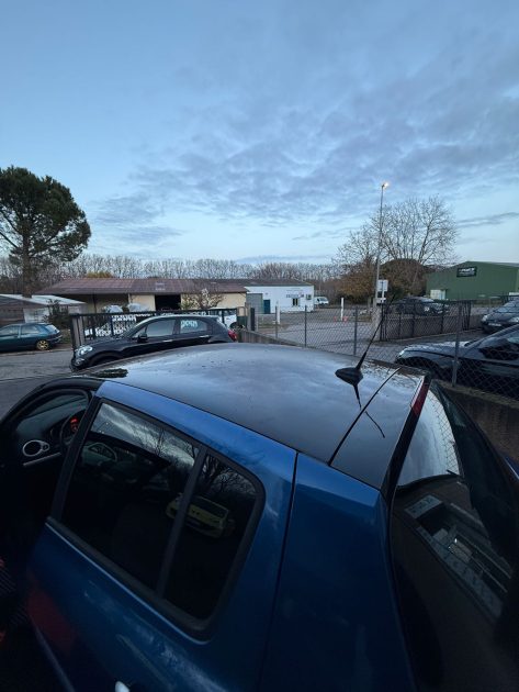 RENAULT CLIO III 1.5 DCi 70 bi-ton AUTHENTIQUE 