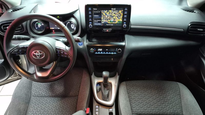 TOYOTA YARIS CROSS SUV 1.5 HYBRID 116H DYNAMIC BUSINESS/1 ERE MAIN/TVA RECUPERABLE