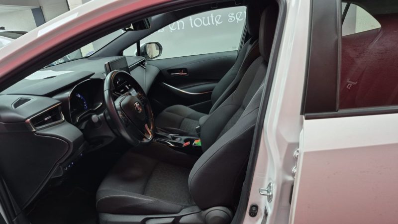 TOYOTA COROLLA BERLINE HYBRIDE 122cv DYNAMIC BUSINESS/1 ERE MAIN/TVA RECUPERABLE