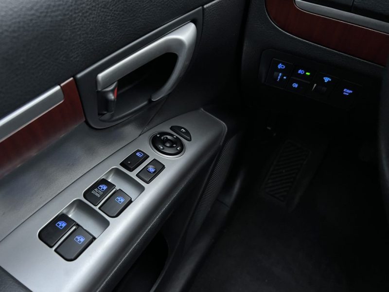 HYUNDAI SANTA FE II 2.2 CRDI 155 Cv 2WD 1ERE MAIN / INTERIEUR CUIR 50 100 Kms - GARANTIE 1 AN