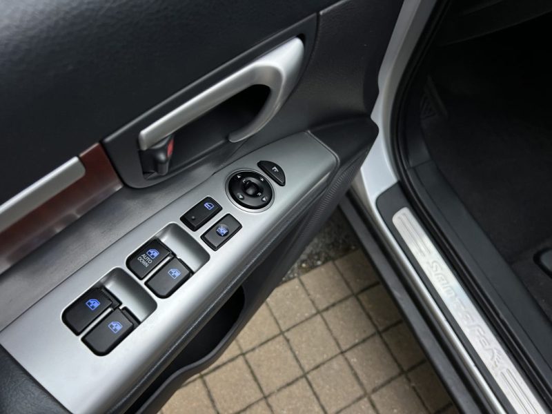 HYUNDAI SANTA FE II 2.2 CRDI 155 Cv 2WD 1ERE MAIN / INTERIEUR CUIR 50 100 Kms - GARANTIE 1 AN