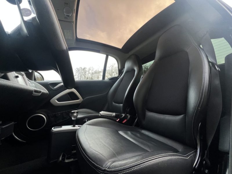 SMART FORTWO COUPE II PHASE 2 BRABUS 1.2 TURBO 102 Cv - PROBLEME POMMEAU VITESSE / 35 600 Kms