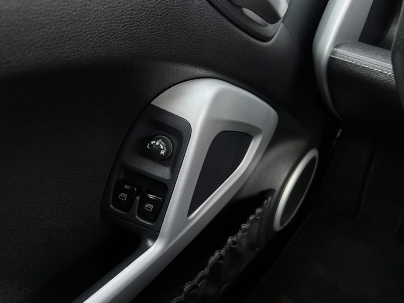 SMART FORTWO COUPE II PHASE 2 BRABUS 1.2 TURBO 102 Cv - PROBLEME POMMEAU VITESSE / 35 600 Kms