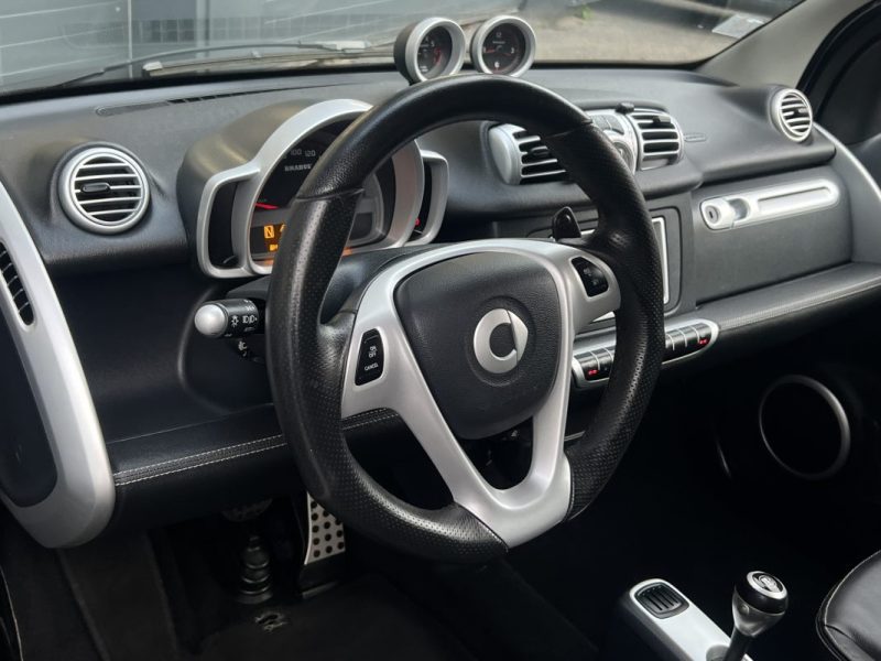 SMART FORTWO COUPE II PHASE 2 BRABUS 1.2 TURBO 102 Cv - PROBLEME POMMEAU VITESSE / 35 600 Kms