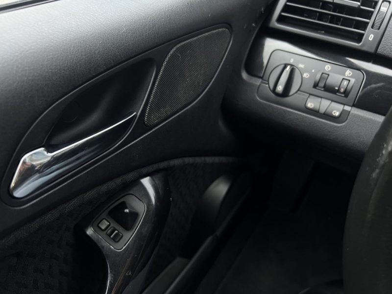 BMW SERIE 3 III COUPE E46 323 Ci 323Ci 2.5 i 6 CYLINDRES 170 Cv BOITE AUTOMATIQUE / ORIGINE FRANCE