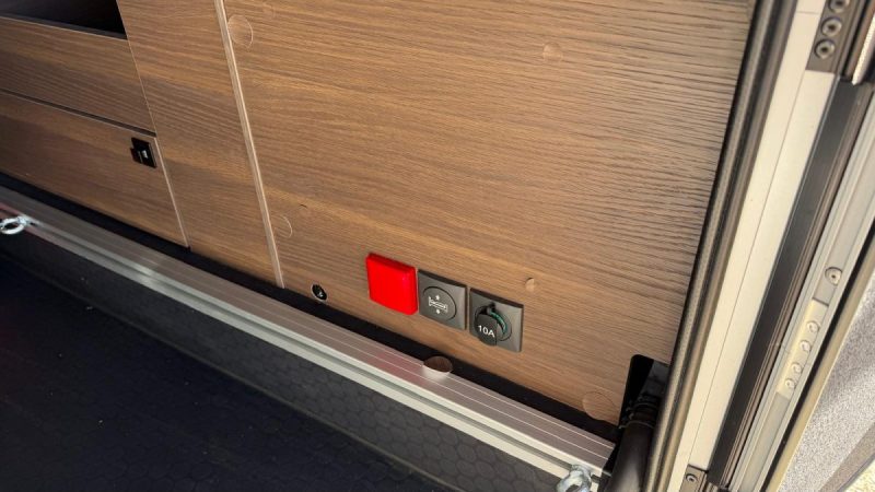 ADRIA MOBIL SUPER SONIC ADRIA SUPERSONIC 890LC 