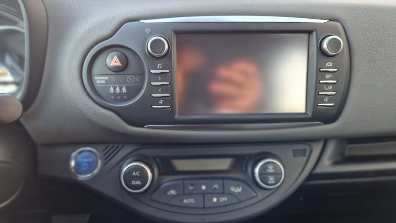 TOYOTA YARIS HYBRID 100 CV COLLECTION 2020