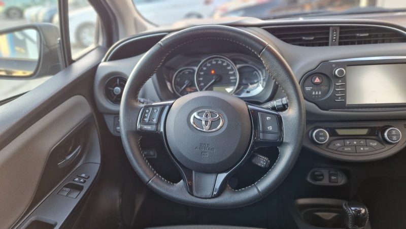 TOYOTA YARIS HYBRID 100 CV COLLECTION 2020