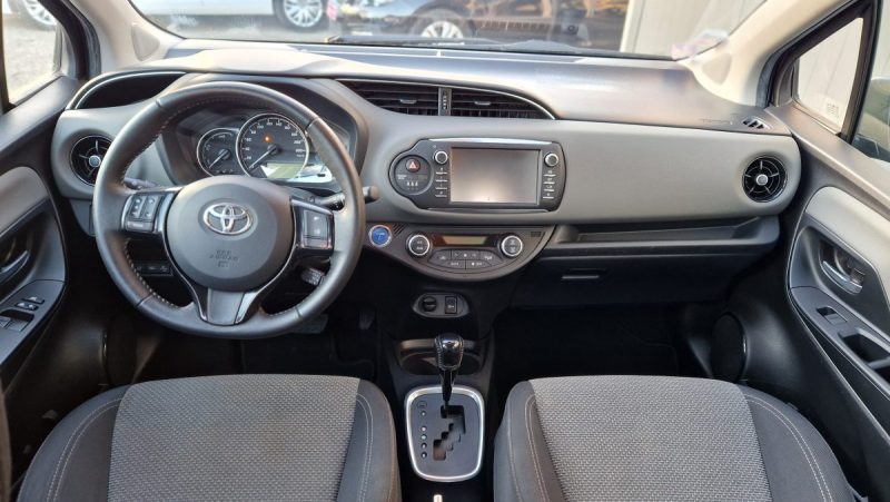 TOYOTA YARIS HYBRID 100 CV COLLECTION 2020