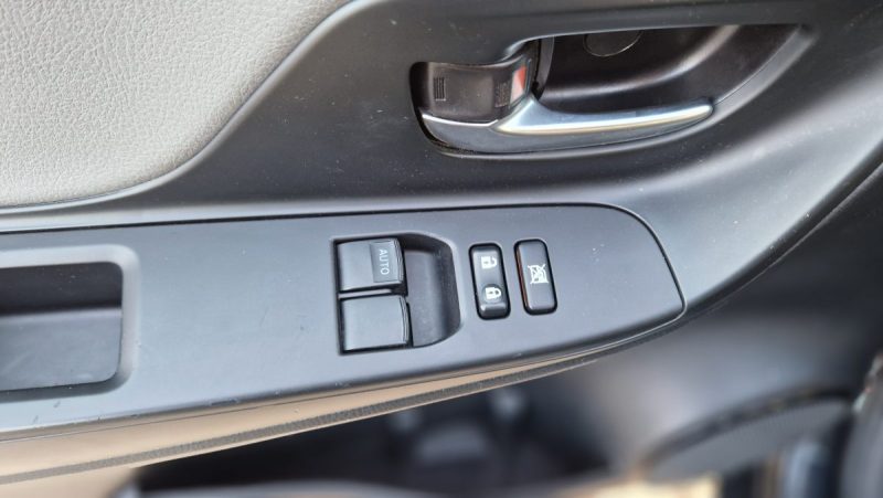 TOYOTA YARIS HYBRID 100 CV COLLECTION 2020