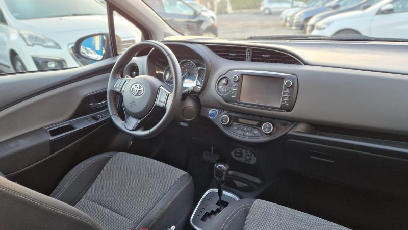 TOYOTA YARIS HYBRID 100 CV COLLECTION 2020