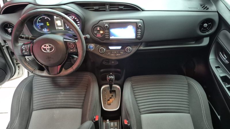 TOYOTA YARIS BERLINE HYBRIDE 100cv DYNAMIC BUSINESS/1 ERE MAIN/TVA RECUPERABLE