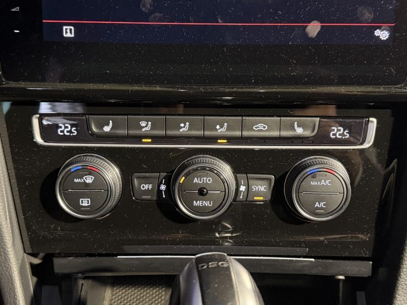 VOLKSWAGEN GOLF 7 2.0 TSI 245 GTI PERFORMANCE DSG7 - TOIT OUVRANT - SIEGES CHAUFFANTS 