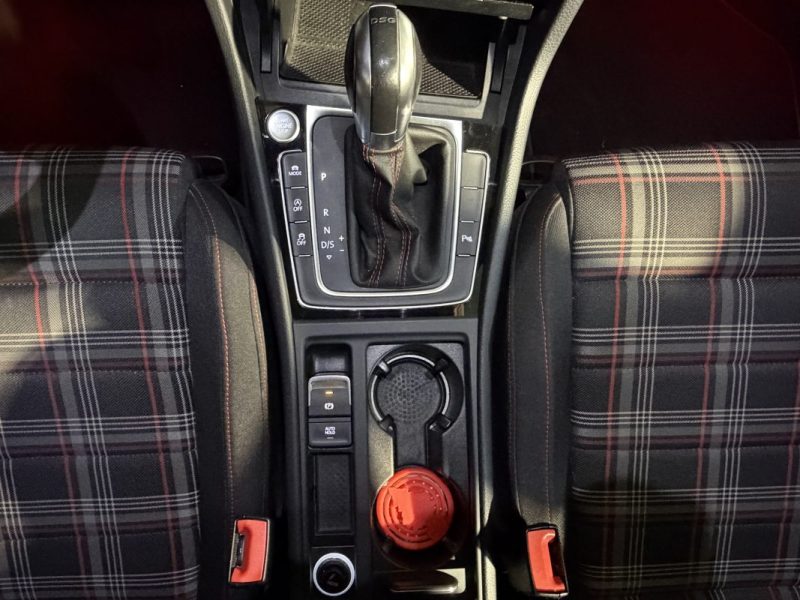 VOLKSWAGEN GOLF 7 2.0 TSI 245 GTI PERFORMANCE DSG7 - TOIT OUVRANT - SIEGES CHAUFFANTS 