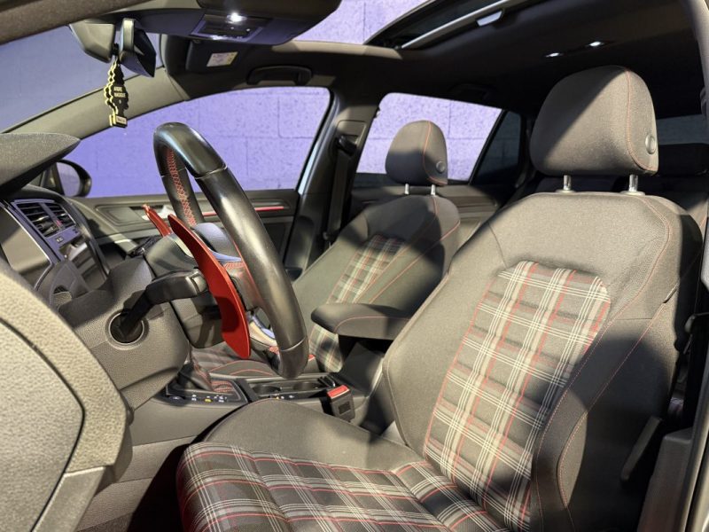 VOLKSWAGEN GOLF 7 2.0 TSI 245 GTI PERFORMANCE DSG7 - TOIT OUVRANT - SIEGES CHAUFFANTS 
