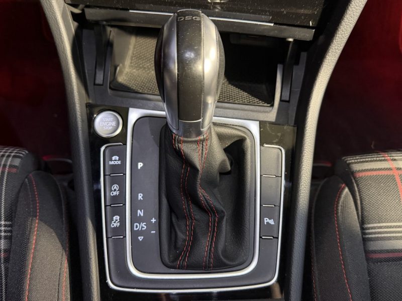 VOLKSWAGEN GOLF 7 2.0 TSI 245 GTI PERFORMANCE DSG7 - TOIT OUVRANT - SIEGES CHAUFFANTS 