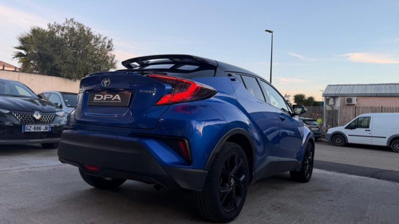 TOYOTA C-HR 1 122H GRAPHIC 2018