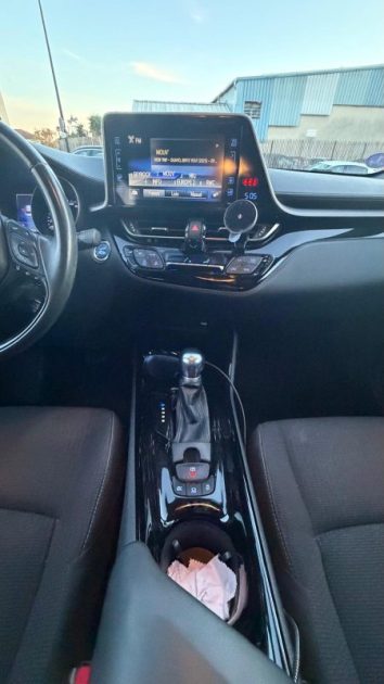 TOYOTA C-HR 1 122H GRAPHIC 2018