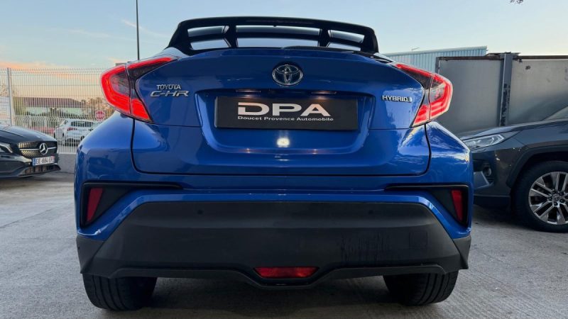 TOYOTA C-HR 1 122H GRAPHIC 2018