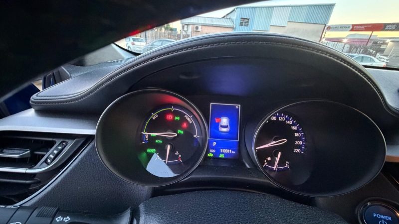 TOYOTA C-HR 1 122H GRAPHIC 2018