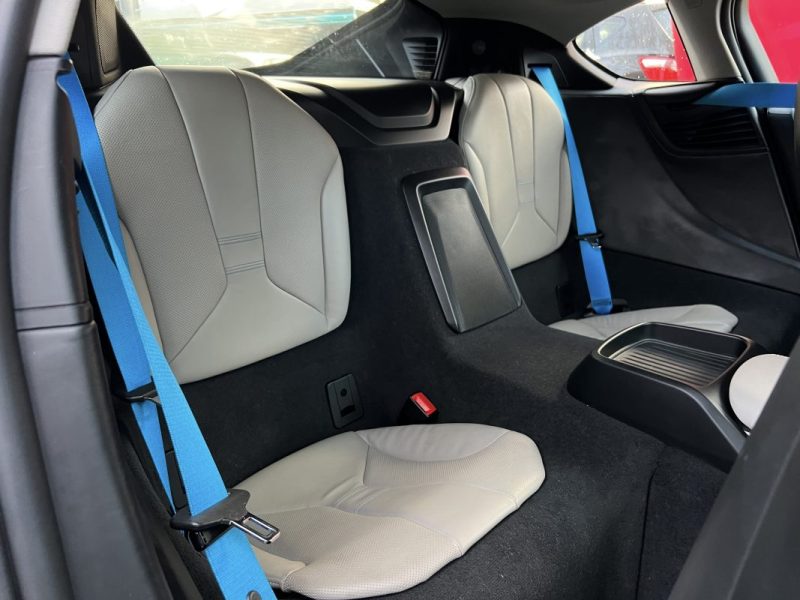 BMW I8 COUPE eDrive 1.5 HYBRID 374 Cv / 231 Cv XDRIVE SUIVI COMPLET BMW / 49 900 Kms - GARANTIE 1 AN