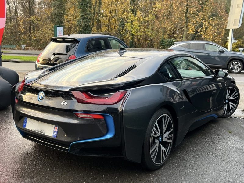 BMW i8 COUPE eDrive 1.5 HYBRID 374 Cv / 231 Cv XDRIVE SUIVI COMPLET BMW / 49 900 Kms - GARANTIE 1 AN