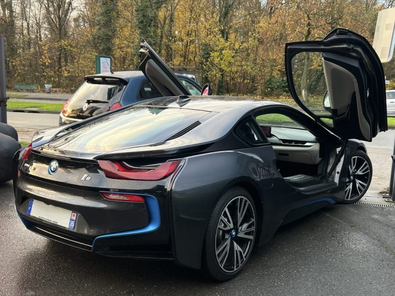 BMW I8 COUPE eDrive 1.5 HYBRID 374 Cv / 231 Cv XDRIVE SUIVI COMPLET BMW / 49 900 Kms - GARANTIE 1 AN