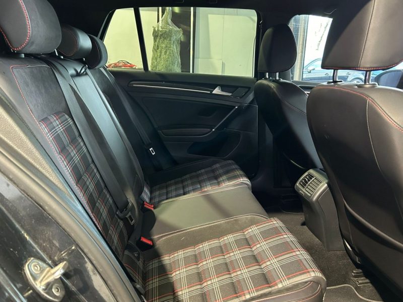 VOLKSWAGEN GOLF 2.0 GTI 230 BOITE MANUELLE PERFORMANCE